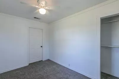 301 E Dumble Street, Alvin, TX 77511 - Photo 13