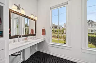 220 W 10th St, Houston, TX 77008 - Photo 21