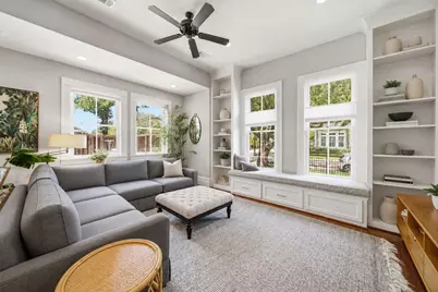 220 W 10th Street, Houston, TX 77008 - Photo 5