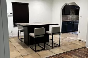 402 W James Ave, Baytown, TX 77520 - Photo 9