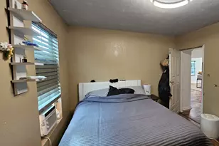 402 W James Ave, Baytown, TX 77520 - Photo 15