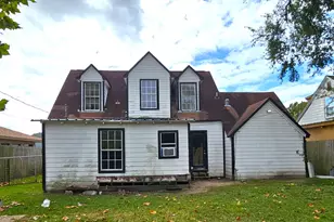 402 W James Ave, Baytown, TX 77520 - Photo 23