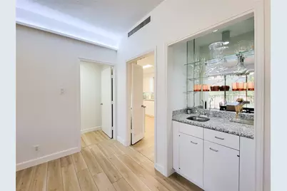 9333 Memorial Drive #410, Houston, TX 77024 - Photo 9