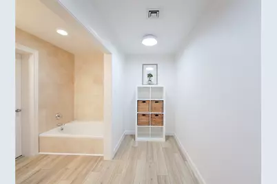 9333 Memorial Drive #410, Houston, TX 77024 - Photo 33