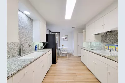 9333 Memorial Drive #410, Houston, TX 77024 - Photo 25