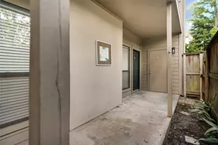 1100 Augusta Dr, Houston, TX 77057 - Photo 13