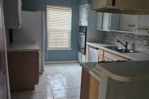 10411 Sagewillow Ln, Houston, TX 77089 - Photo 5