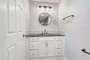 7 Briar Dale Ct, Houston, TX 77027 - Photo 19