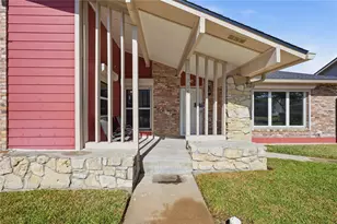 7706 Chantilly Cir, Galveston, TX 77551 - Photo 3