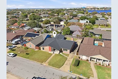 7706 Chantilly Circle, Galveston, TX 77551 - Photo 23
