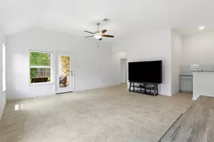 297 Scarlet Maple Wy, Willis, TX 77318 - Photo 7