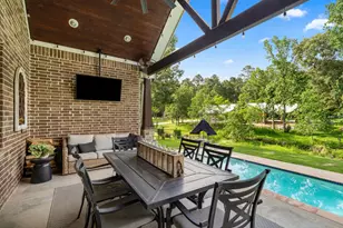 636 W Lake Dr, Livingston, TX 77351 - Photo 13
