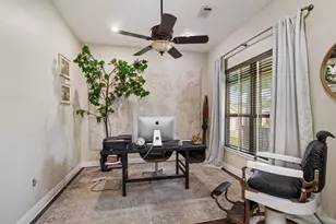 636 W Lake Dr, Livingston, TX 77351 - Photo 21