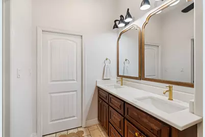 636 W Lake Drive, Livingston, TX 77351 - Photo 9