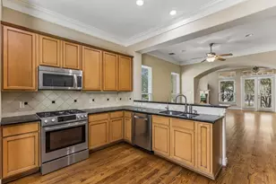 9101 Harbor Hills Dr, Houston, TX 77054 - Photo 17