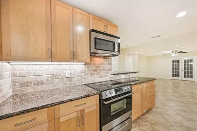 13013 Nyack Drive, Houston, TX 77089 - Photo 9