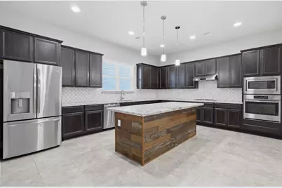 7915 Stratford Hall Drive, Rosharon, TX 77583 - Photo 9