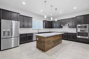 7915 Stratford Hall Dr, Rosharon, TX 77583 - Photo 9