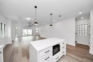 5630 Dolores St, Houston, TX 77057 - Photo 17