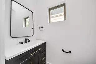 5630 Dolores St, Houston, TX 77057 - Photo 29