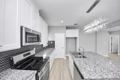 406 N 4th Street, Beasley, TX 77417 - Photo 9