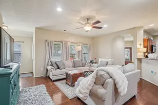 30 Trafalgar Pl, Conroe, TX 77384 - Photo 3