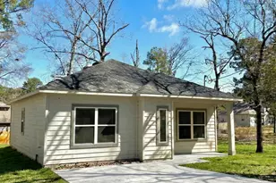 15852 Pecan Dr, Montgomery, TX 77356 - Photo 1