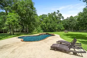 13502 E Brazos Bend Dr, Needville, TX 77461 - Photo 41