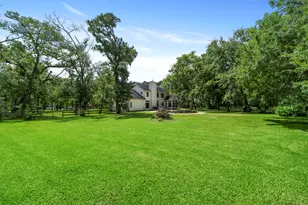 13502 E Brazos Bend Dr, Needville, TX 77461 - Photo 33