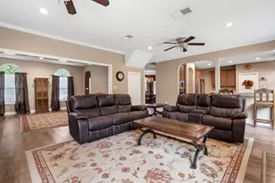 13502 E Brazos Bend Dr, Needville, TX 77461 - Photo 11
