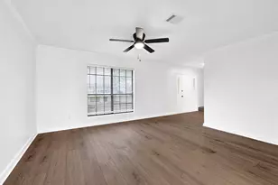 818 Lochnell Dr, Houston, TX 77062 - Photo 7