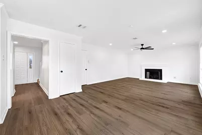 818 Lochnell Drive, Houston, TX 77062 - Photo 13