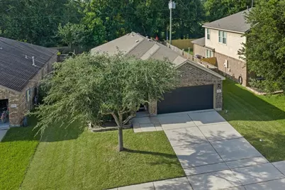 1135 Treasure Court, Baytown, TX 77521 - Photo 31