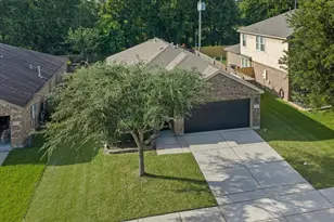 1135 Treasure Ct, Baytown, TX 77521 - Photo 31