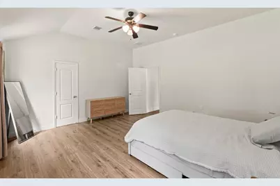 1135 Treasure Court, Baytown, TX 77521 - Photo 15