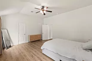 1135 Treasure Ct, Baytown, TX 77521 - Photo 15