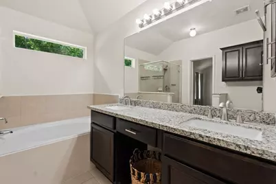 1135 Treasure Court, Baytown, TX 77521 - Photo 17