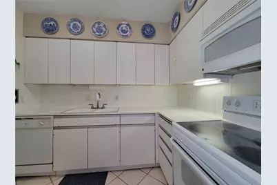 2601 Bellefontaine Street #A104, Houston, TX 77025 - Photo 15