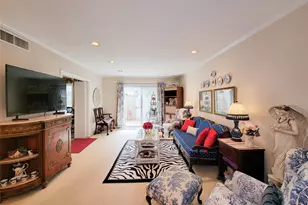 2601 Bellefontaine St, Houston, TX 77025 - Photo 1