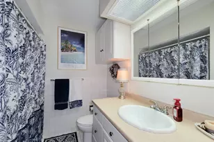 2601 Bellefontaine St, Houston, TX 77025 - Photo 23