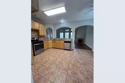 9219 Hidden Lake E, Magnolia, TX 77354 - Photo 5