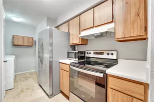 2800 Jeanetta St, Houston, TX 77063 - Photo 9