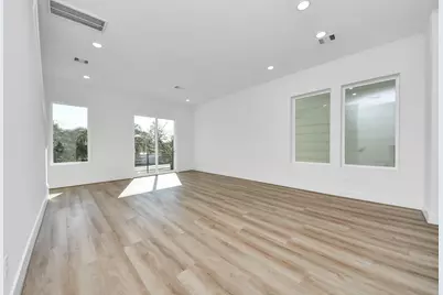 4802 Elysian Street #D, Houston, TX 77009 - Photo 9
