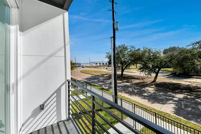 4802 Elysian Street #D, Houston, TX 77009 - Photo 11