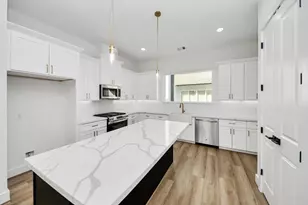 4802 Elysian St, Houston, TX 77009 - Photo 13