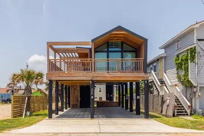 2906 Avenue R 1/2, Galveston, TX 77550 - Photo 1