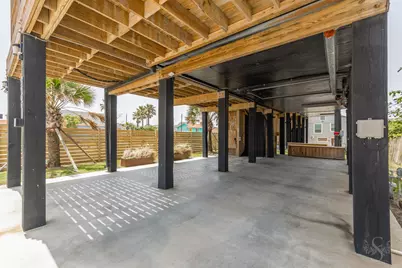 2906 Avenue R 1/2, Galveston, TX 77550 - Photo 11