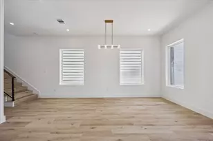 1034 W 17th St St, Houston, TX 77008 - Photo 9