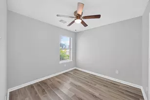 22851 Twisting Pine Dr, Spring, TX 77373 - Photo 17