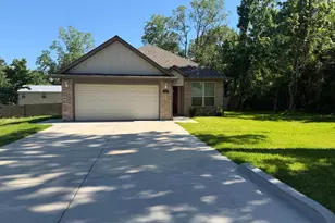 11158 Lake Dr, Willis, TX 77378 - Photo 1